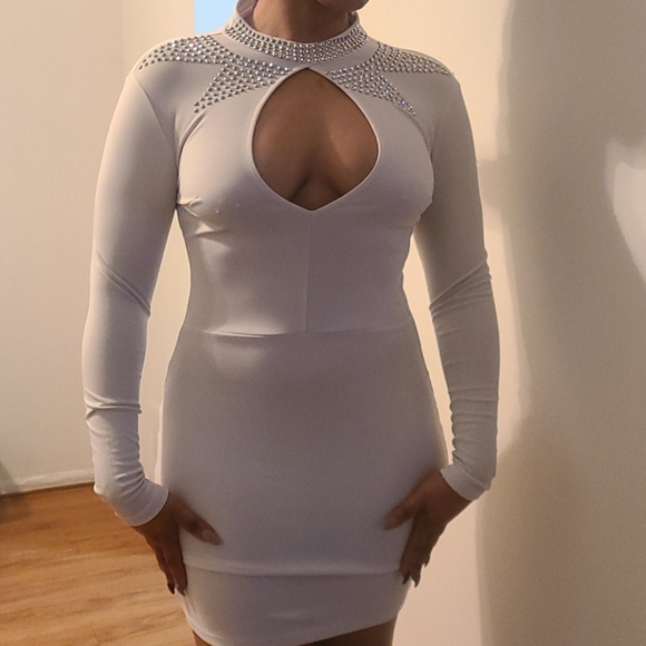 White dress S/M - Picture 1 of 2